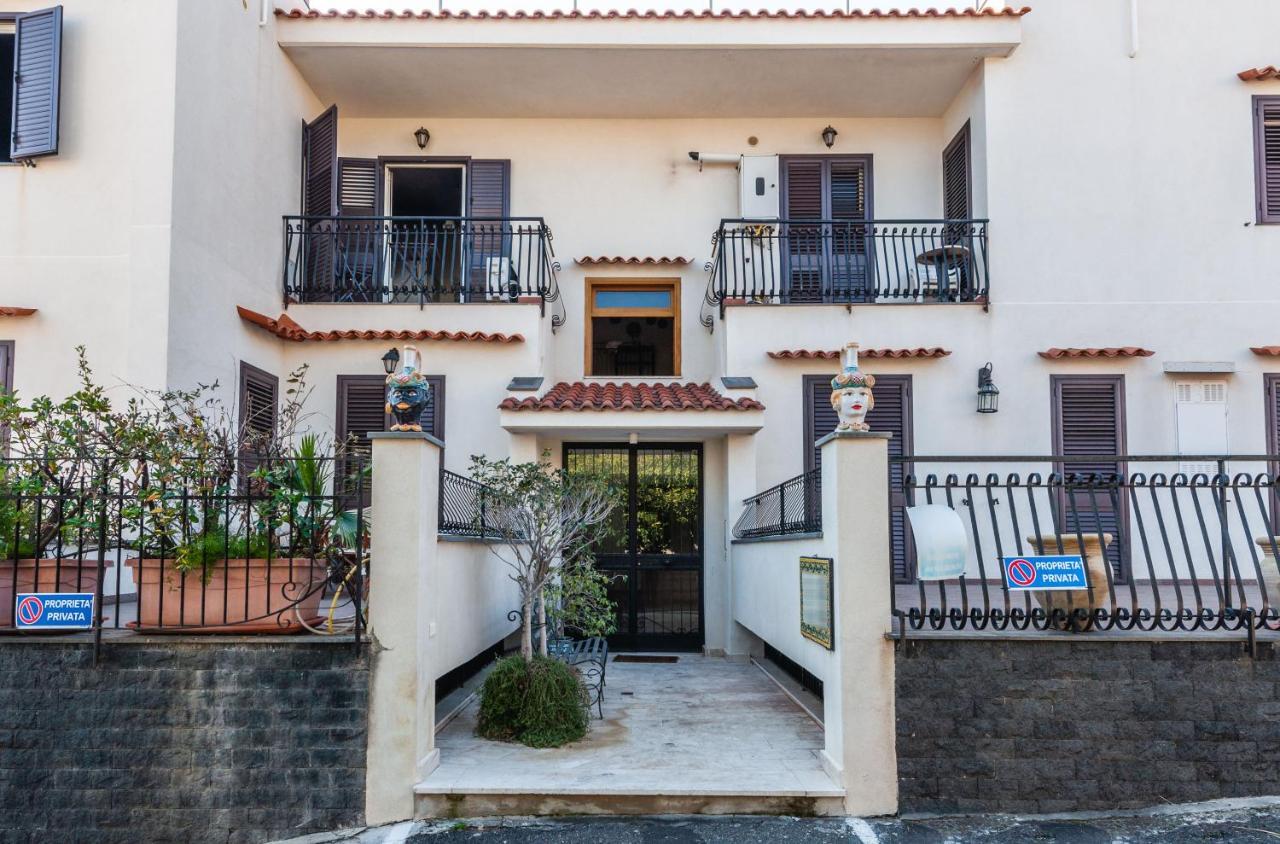 Ortensia Apartments By Wonderful Italy Aci Castello Exterior photo